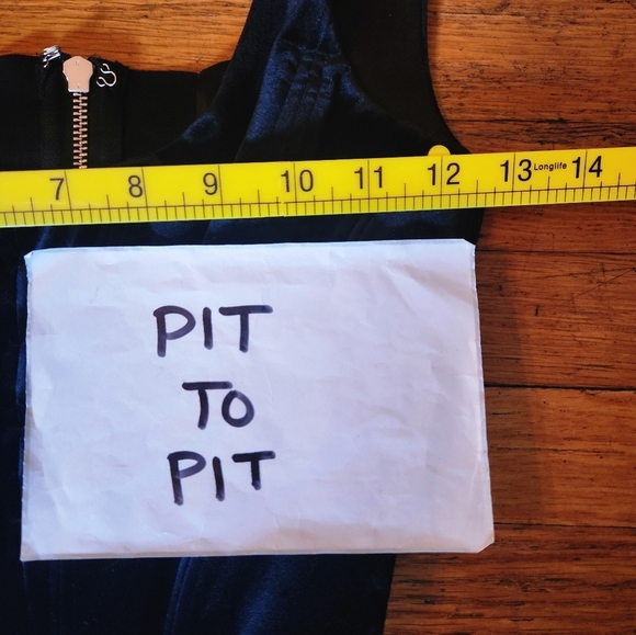 House of CB Flaminia Velvet Corset Top - Picture 6 of 7